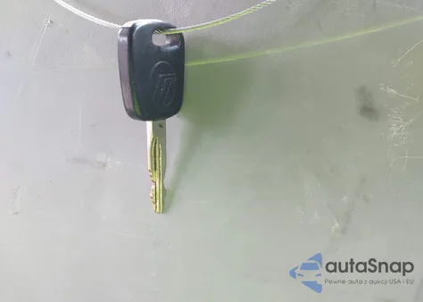 2000 Mercury Grand Marquis Ls z USA, uszkodzony, nr VIN 2MEFM75W5YX704324